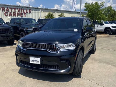 Used 2024 Dodge Durango SXT RWD image 3