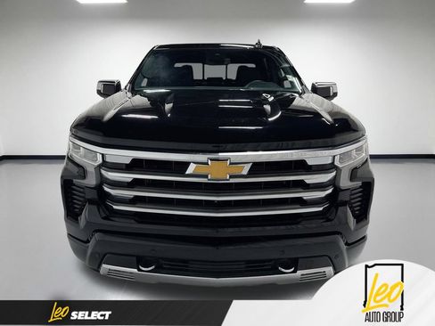 Used 2024 Chevrolet Silverado 1500 High Country AWD/4WD image 2