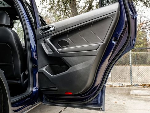 Used 2022 Volkswagen Tiguan SEL R-Line image 59