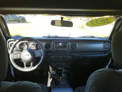 Used 2023 Jeep Wrangler Sport AWD/4WD image 27