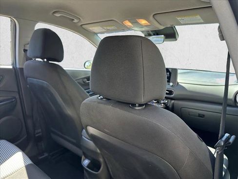 Used 2023 Hyundai Kona SE w/ Cargo Package image 29