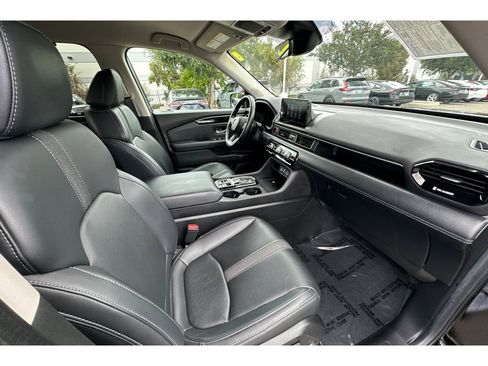 Certified 2025 Honda Pilot EX-L image 19