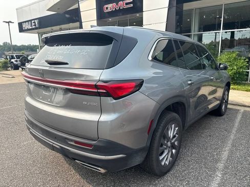 Used 2025 Buick Enclave Preferred FWD image 6