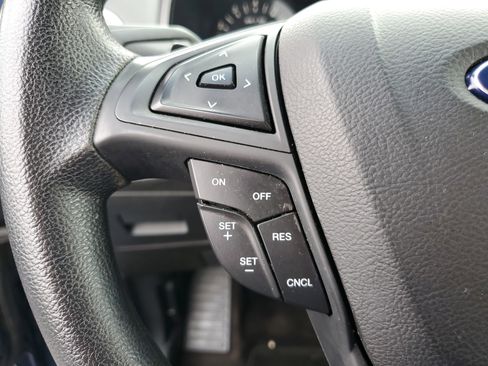 Used 2017 Ford Edge SE image 20