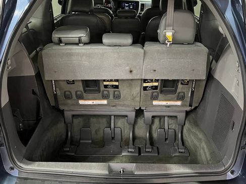 Used 2015 Toyota Sienna LE FWD image 13