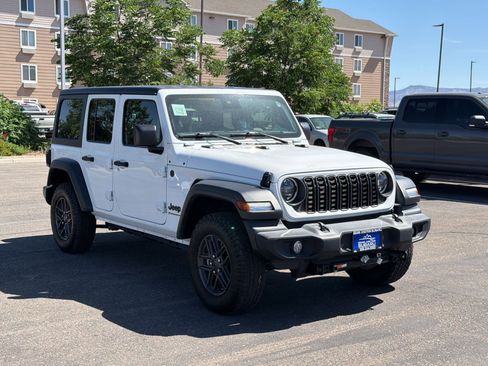 Used 2024 Jeep Wrangler Unlimited Sport AWD/4WD image 7