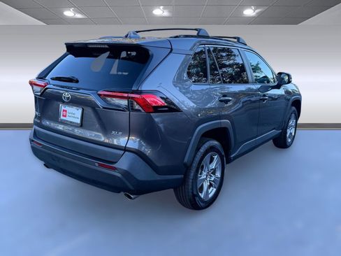 Certified 2022 Toyota RAV4 XLE image 9