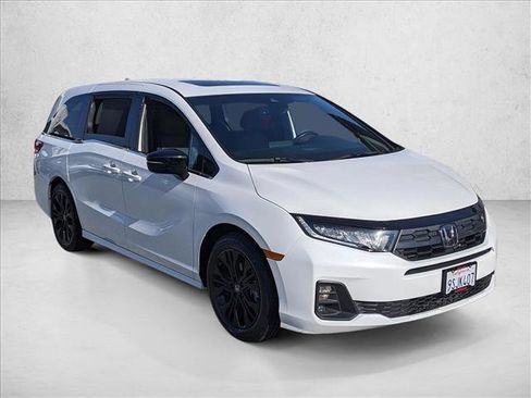 Used 2025 Honda Odyssey Sport-L image 3