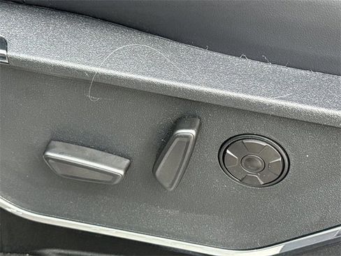 New 2026 Ford F250 Platinum w/ FX4 Off-Road Package image 25