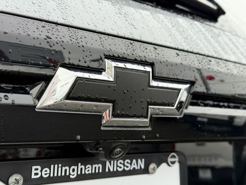 Used 2025 Chevrolet Traverse RS image 10