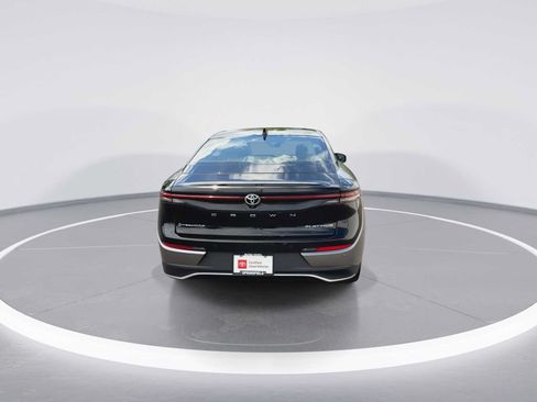 Certified 2024 Toyota Crown Platinum AWD/4WD image 7