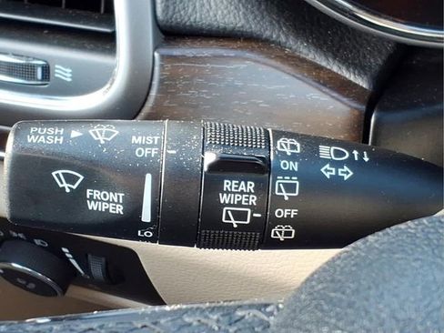 Used 2018 Jeep Grand Cherokee Limited AWD/4WD image 26
