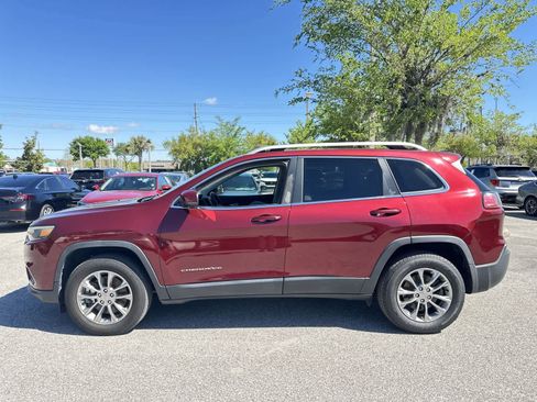 Used 2020 Jeep Cherokee Latitude Plus w/ Cold Weather Group image 3