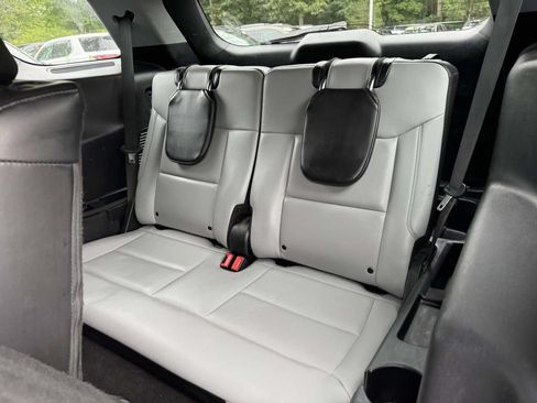 Used 2021 Ford Explorer XLT w/ Equipment Group 202A RWD image 15