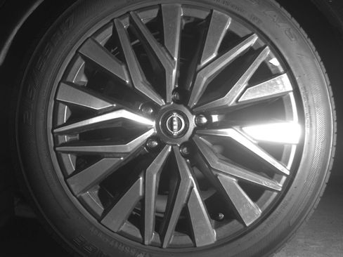 Used 2025 Nissan Altima 2.5 SV FWD image 17