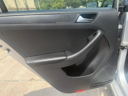 Used 2016 Volkswagen Jetta S FWD image 24
