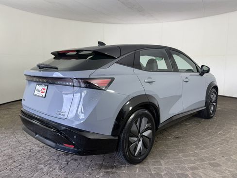 Used 2024 Nissan Ariya AWD image 9