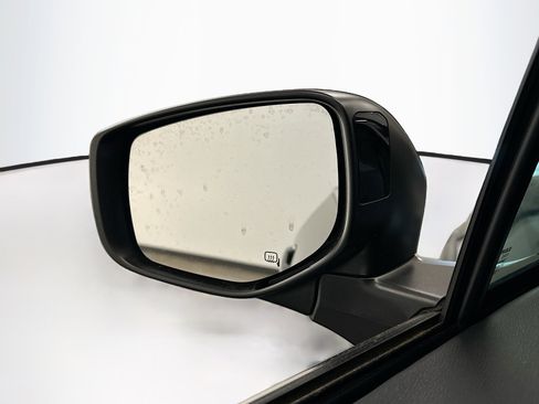 Used 2023 Subaru Outback Premium image 16