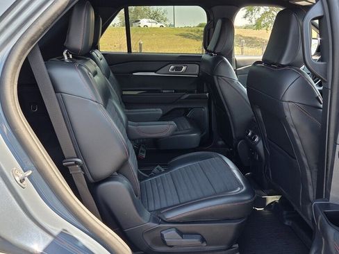Used 2025 Ford Explorer ST-Line AWD/4WD image 15