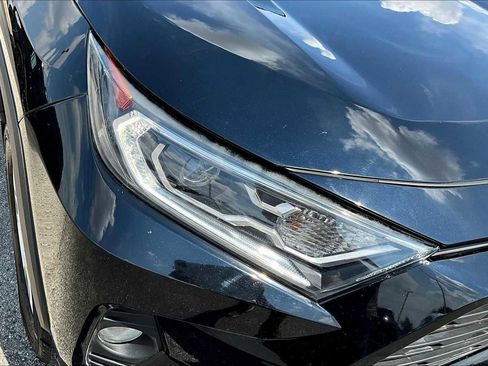 Used 2021 Toyota RAV4 XLE image 27