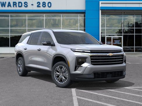 New 2026 Chevrolet Traverse LT w/ Driver Confidence Package image 7