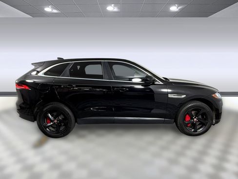 Used 2020 Jaguar F-PACE Premium image 8