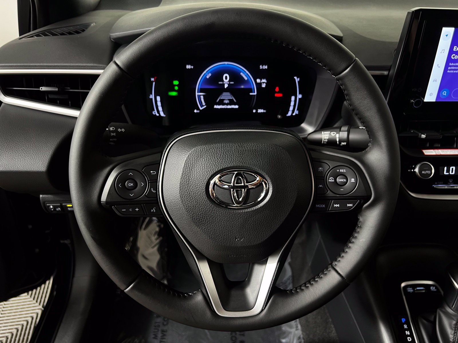 Used 2026 Toyota Corolla SE FWD image 14