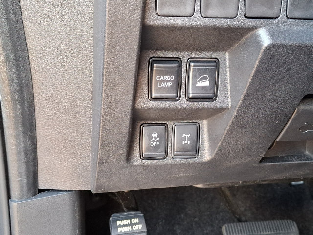 Used 2022 Nissan Frontier PRO-4X w/ Off-Road Protection Package AWD/4WD image 25