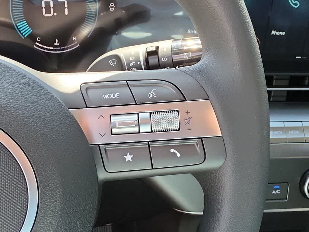 New 2027 Hyundai Kona SE FWD image 25