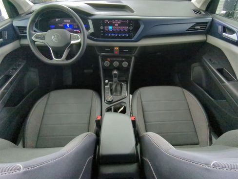 Used 2023 Volkswagen Taos SE w/ Panoramic Sunroof Package image 14