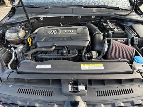 Used 2020 Volkswagen GTI SE FWD image 28