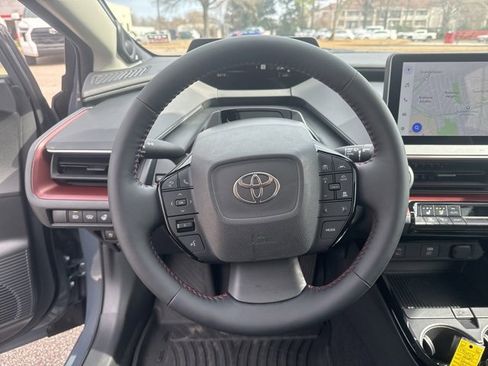 Used 2025 Toyota Prius Plug-In Hybrid image 27