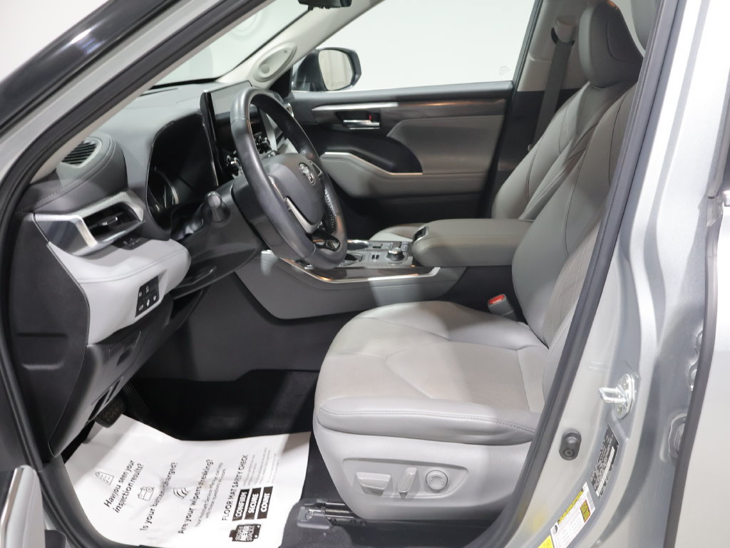 Used 2022 Toyota Highlander Platinum AWD/4WD image 10