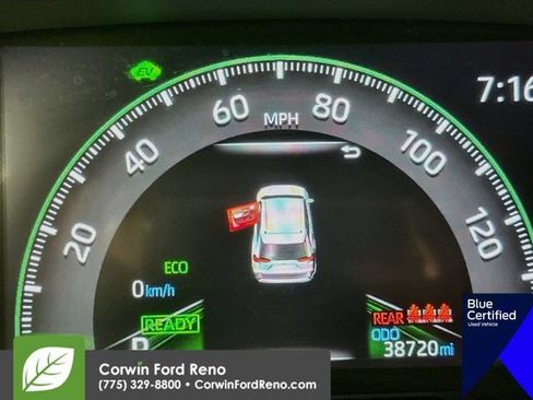 Used 2024 Toyota RAV4 SE w/ Convenience Package AWD/4WD image 16