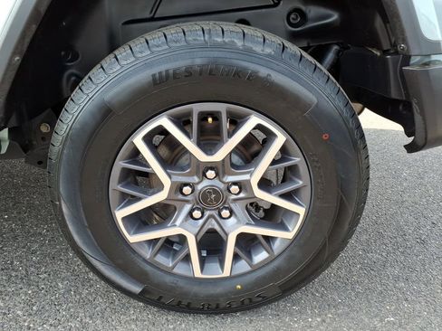 Certified 2024 Jeep Wrangler Sahara w/ Technology Group image 17