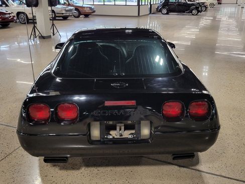 Used 1994 Chevrolet Corvette Coupe RWD image 32
