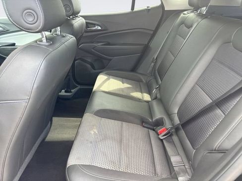 Used 2025 Chevrolet Trax LT FWD image 21