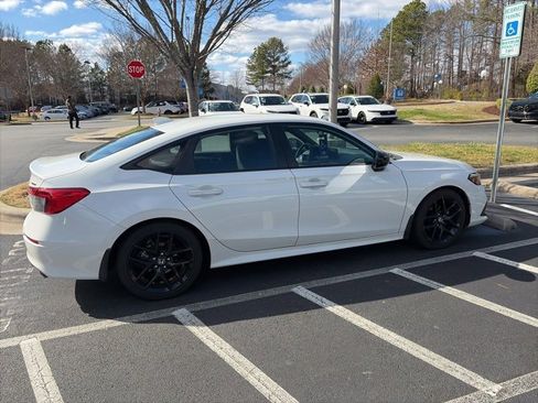 Used 2024 Honda Civic Sport image 13