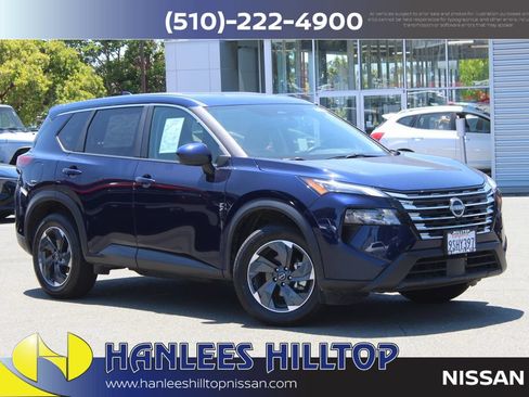 Used 2025 Nissan Rogue SV FWD image 1