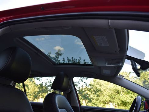 Used 2015 Volkswagen Golf SEL FWD image 26