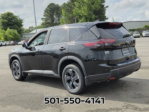 Used 2026 Nissan Rogue SV FWD image 3