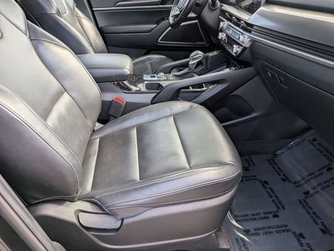 Used 2025 Kia Telluride S FWD image 33