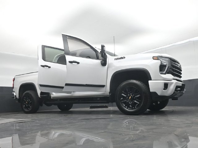 Used 2024 Chevrolet Silverado 3500 High Country w/ High Country Premium Package AWD/4WD image 78