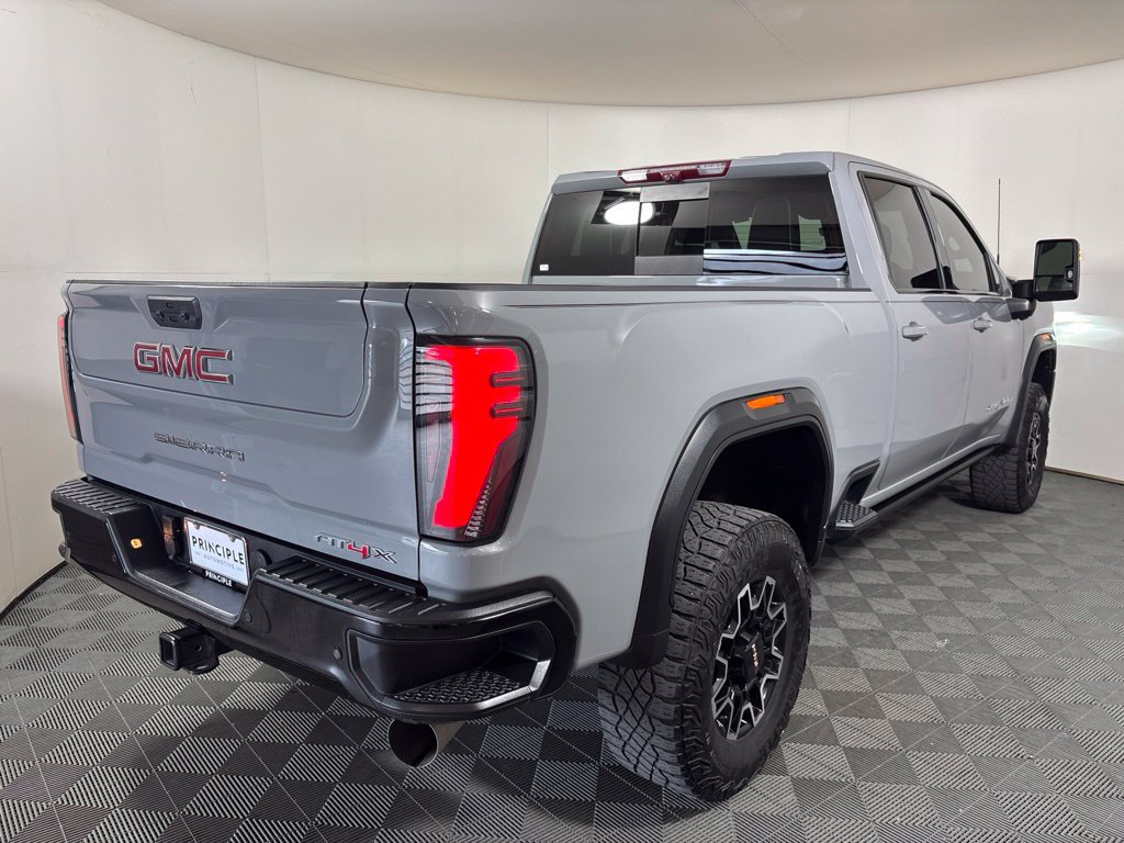 Used 2025 GMC Sierra 2500 AT4X AWD/4WD image 5