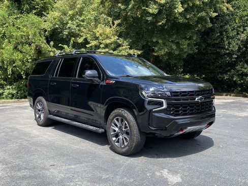 Used 2024 Chevrolet Suburban Z71 w/ Z71 Off-Road Package AWD/4WD image 2