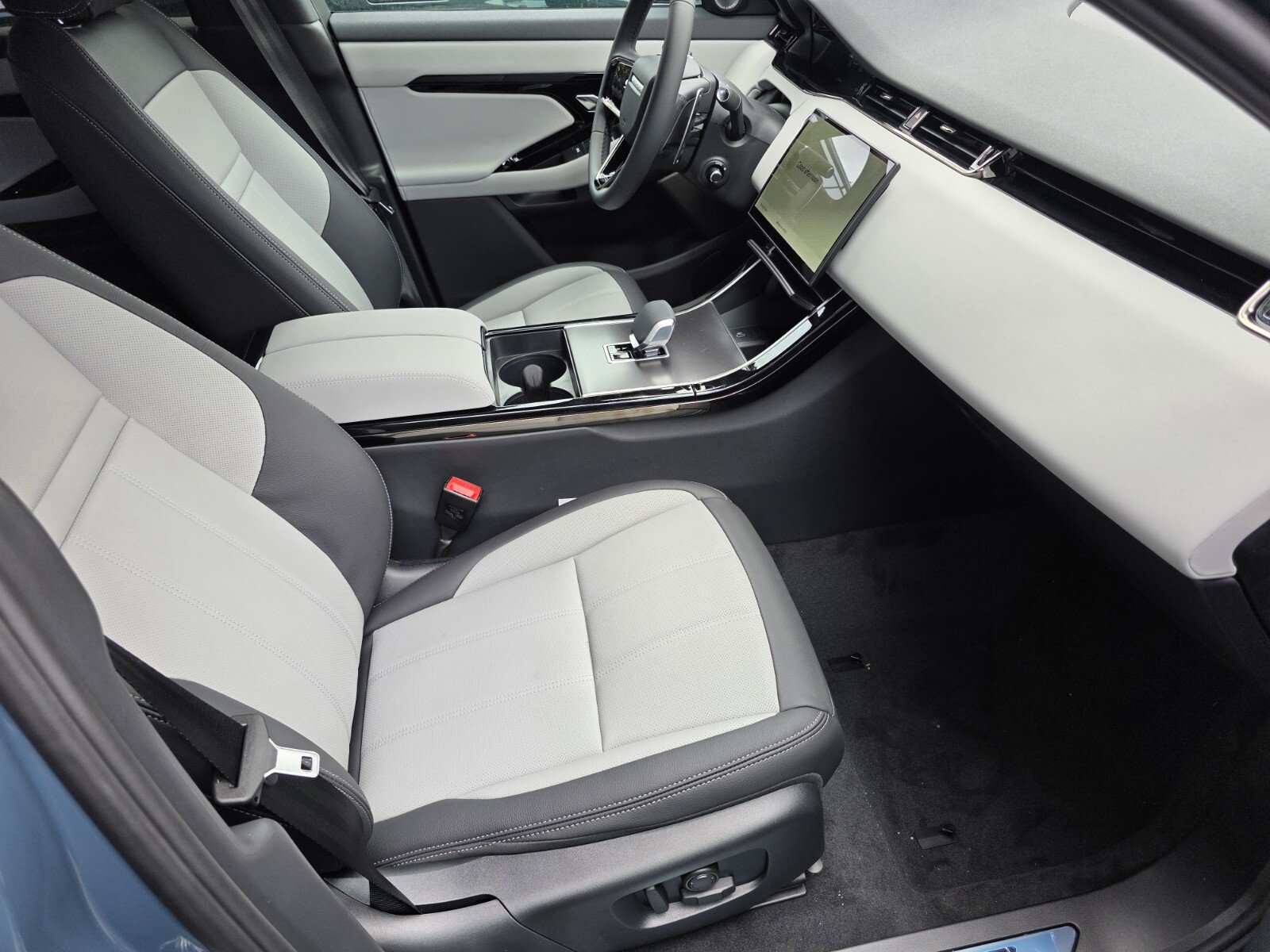 Used 2026 Land Rover Range Rover Evoque Hoxton AWD/4WD image 3