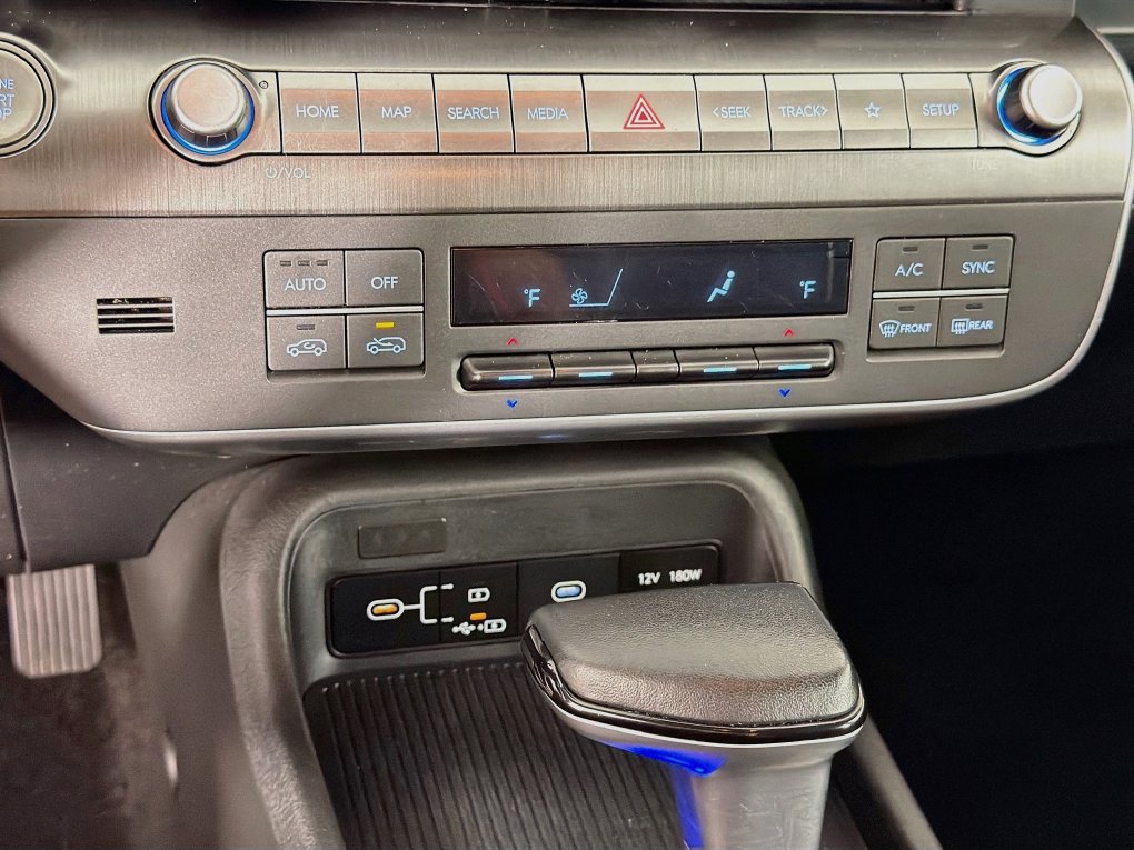 Used 2025 Hyundai Kona SEL AWD/4WD image 20