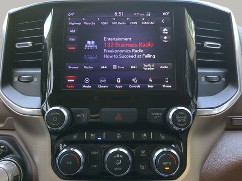 Used 2019 RAM 1500 Laramie AWD/4WD image 59