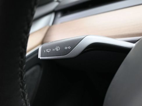 Used 2023 Tesla Model 3 Standard Range RWD image 17
