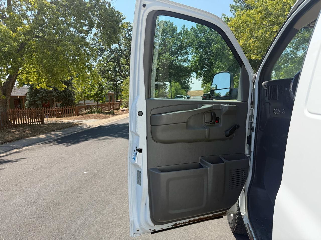 Used 2013 Chevrolet Express 1500 AWD image 10
